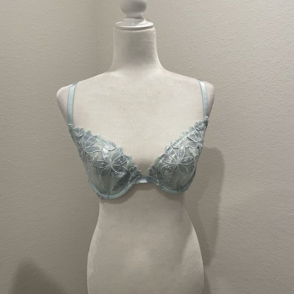 Victoria Secret Lace Bra - Picture 1 of 6